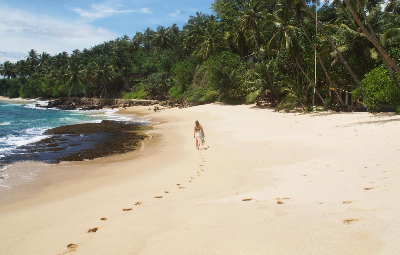 Into The Blue - Yoga Included & Walk To 3 Beaches Tangalle Kültér fotó